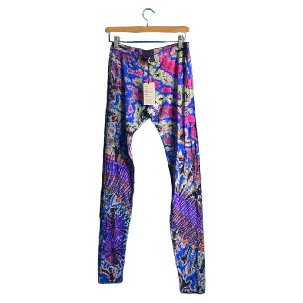 Sacred Threads Leggings one size NWT